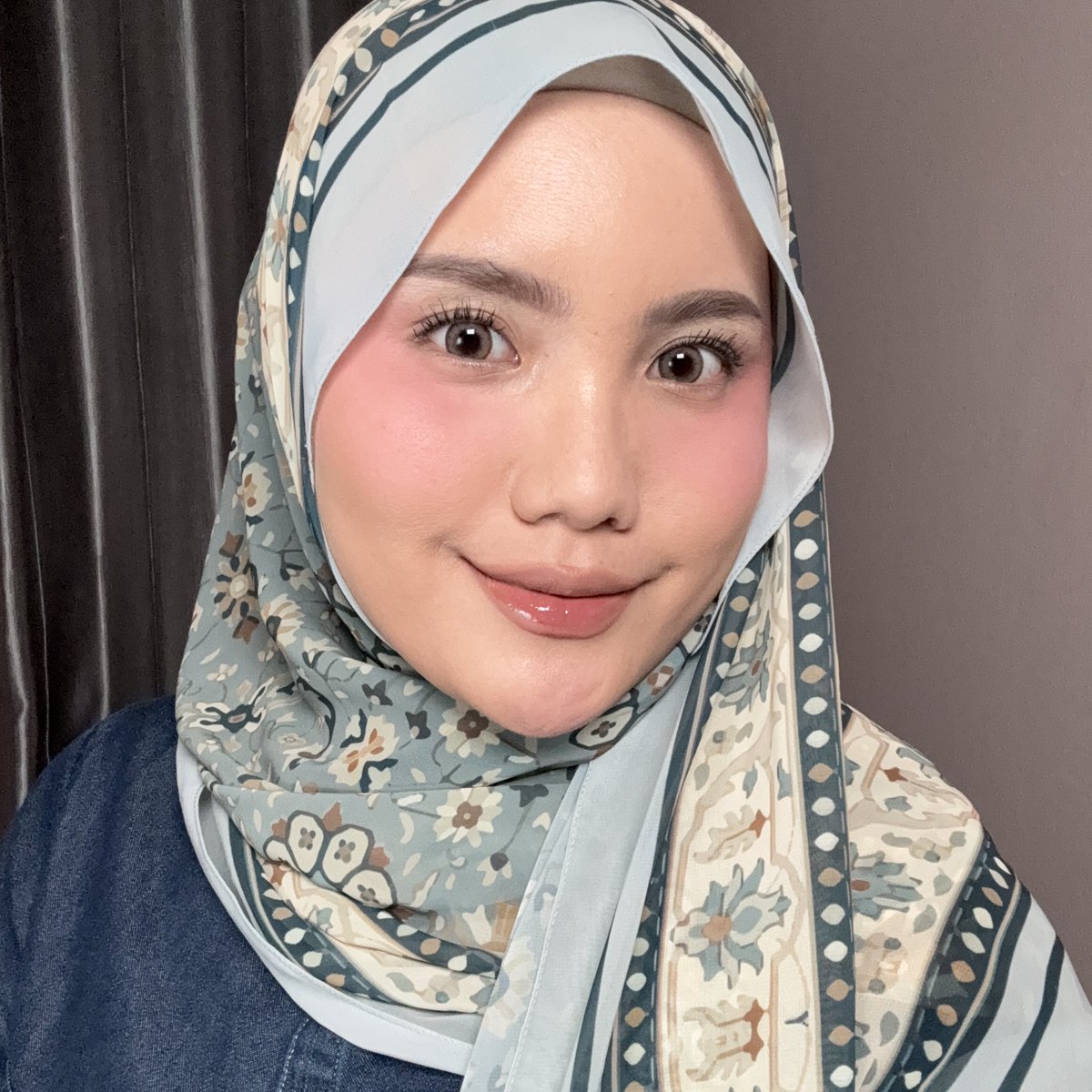 crankygvrl's tweet image. makeup i dont regret trying:

this mesh cushion local under 100ribuan😭☝🏻