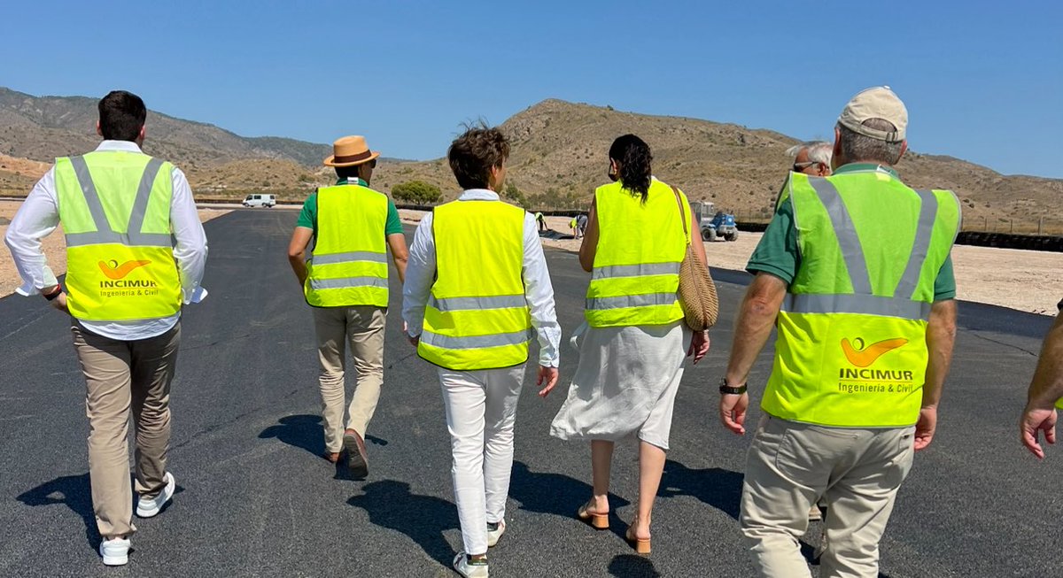 Hemos visitado las obras de reparación del Circuito de Velocidad de <a href="/fuentealamo/">Ayto. Fuente Álamo de Murcia</a> que avanzan a buen ritmo.

Con una inversión de más de 960.000 euros el municipio volverá a ser referente en el mundo del motor y nuestros pilotos contarán con una nueva instalación

Seguimos 💪🏼