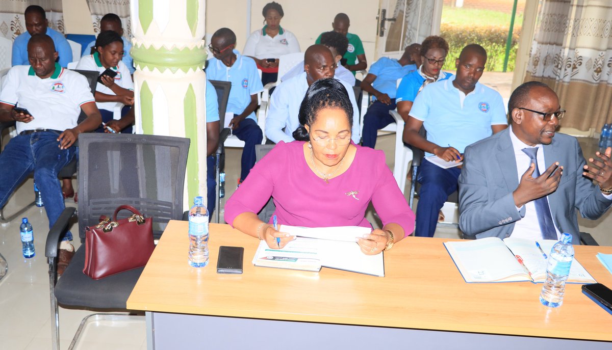 Onpr2018's tweet image. #OnprInnovation le DG de l'#ONPR,@anastase_jean a dirigé, ce vendredi le 19/9/2025,une réunion ordinaire du conseil des Cadres au siège de l'office à #Bujumbura.3 pts étaient à l'agenda du jour dont "Etat de préparation des activités du deuxième trimestre, exercice 2025-2026