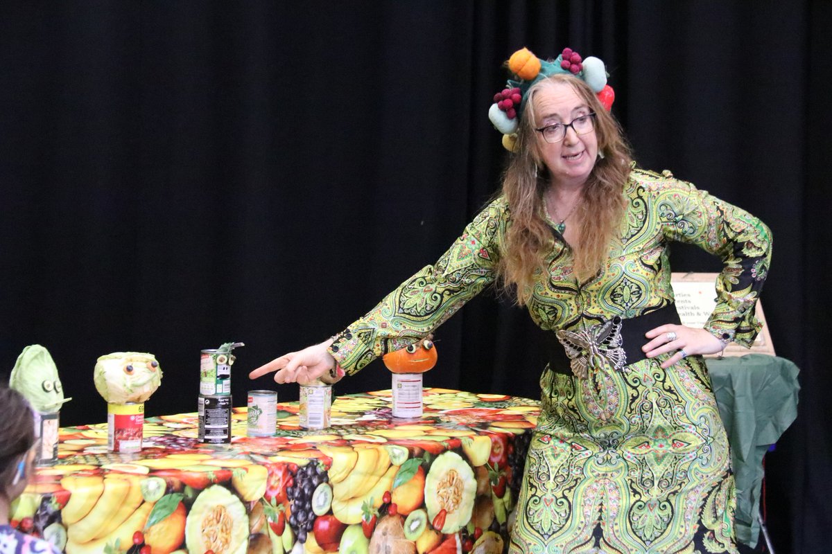 We're back on Saturday 20 September with <a href="/bechillcomedian/">Bec Hill</a>, Trevor Organ, Elvis Pleasantly &amp; <a href="/madamezucchini/">Madame Zucchini🥒</a> 🥒

Lovingly supported by your comperes &amp; crew 💜 

Then on Oct 11 at the Samuel Worth Chapel <a href="/SheffieldGenCem/">SheffieldGenCemetery</a> 💒 

#cabaret #Sheffield #entertainment