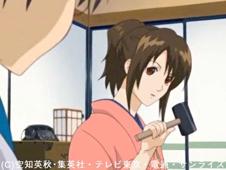 今日の仕事の一幕

「締日だから出せますよね？いや、だせるはずでしょ、ふざけんじゃないわよ。俺等がやる事やって、そっちは録に出来てないなんて、
胸くそ悪いわ。何様！？」

「Aさん！これでクライアントを殴って、向こうの仕事終わらせて来てちょうだい！」

「姉上…何かデジャヴが…」