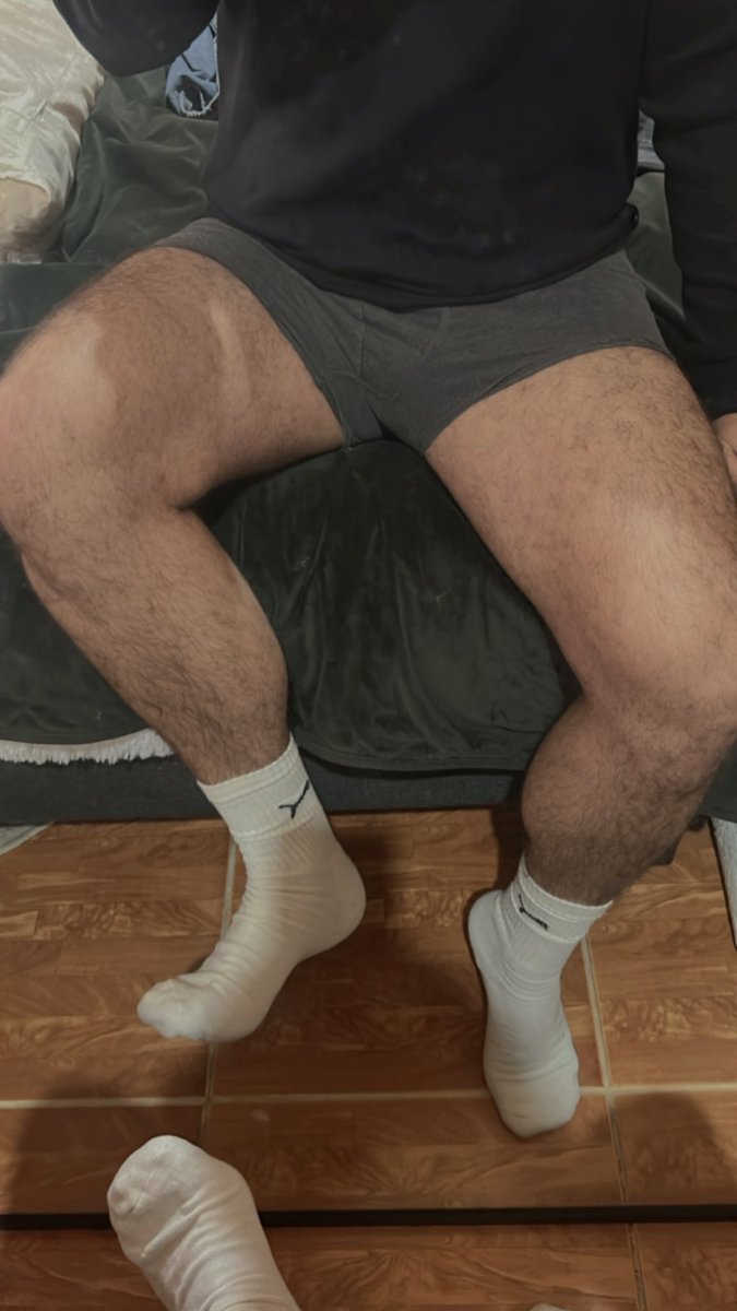 Ignacio_feet's tweet photo. #feetfetısh #Sock #feetmen https://t.co/49n89XkOkW