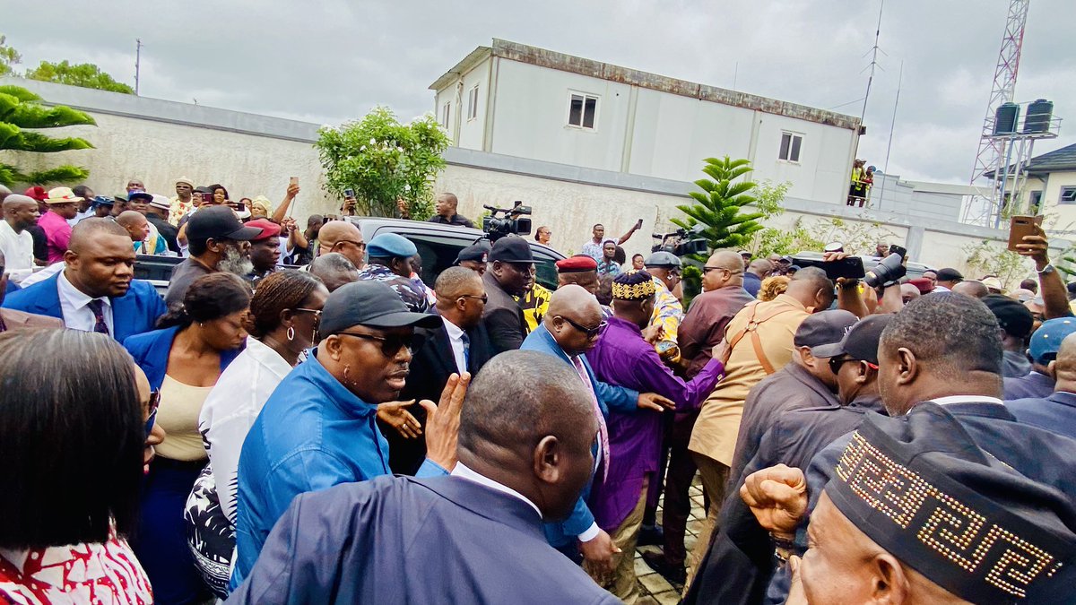 Bills0nMe's tweet photo. The Love is Massive

Rivers People loves their Governor

#RiversFirst #RiversState #FubaraReturns https://t.co/PdIjy9rxdp