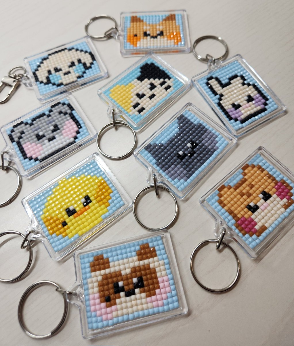 2025 ZEROBASEONE WORLD TOUR [HERE &amp; NOW IN SEOUL 첫,중,막 나눔 

☆ミ 제로베이스원 월드투어 제로니 네모키링 나눔 ☆ミ 

☆날짜 : 10/3~10/5 (첫콘, 중콘, 막콘)
☆비즈소진까지 만든 후  10/2일 멘으로 공지 (선착 or 추첨 )
☆인증 : rt + 당일티켓 + 멘션
☆원하는 키링 멘으로 달아주세요 !