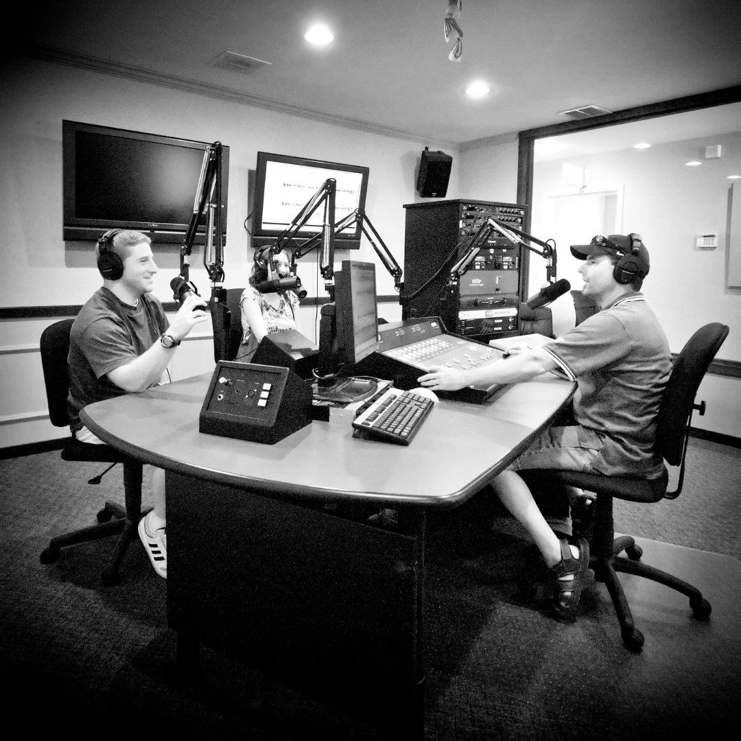 GoCSB's tweet image. Your voice is the brand.
Broadcast students aren’t waiting for their big break - they’re creating it.
#BroadcastMedia #CSBMediaArts #VoiceTraining #HandsOnLearning #CreativeCareers #PodcastSchool #WhereMediaCareersBegin #MicCheck