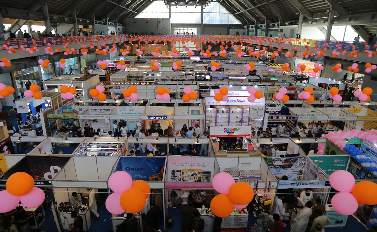 CentresExpo's tweet photo. Azad Chaiwala Event
Start date Sep 19, 2025
End date Sep 21, 2025
Timings: 12:00PM to 10:00PM
Venue Exhibition Hall-2
Highlights of the Day-1
#azadchaiwala #azadchai #chaicon #AzadChaiwalaEvent #Exhibition2025 #LahoreExpo2025 #LahoreExpoCenter #lahore #pakistanexpocentre https://t.co/BdSTQcyL3G