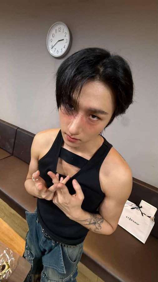 IM_NaverDaum's tweet photo. 🐈‍⬛

@imteamim
#IM #아이엠 💜🌹 https://t.co/22BUhwf1LF