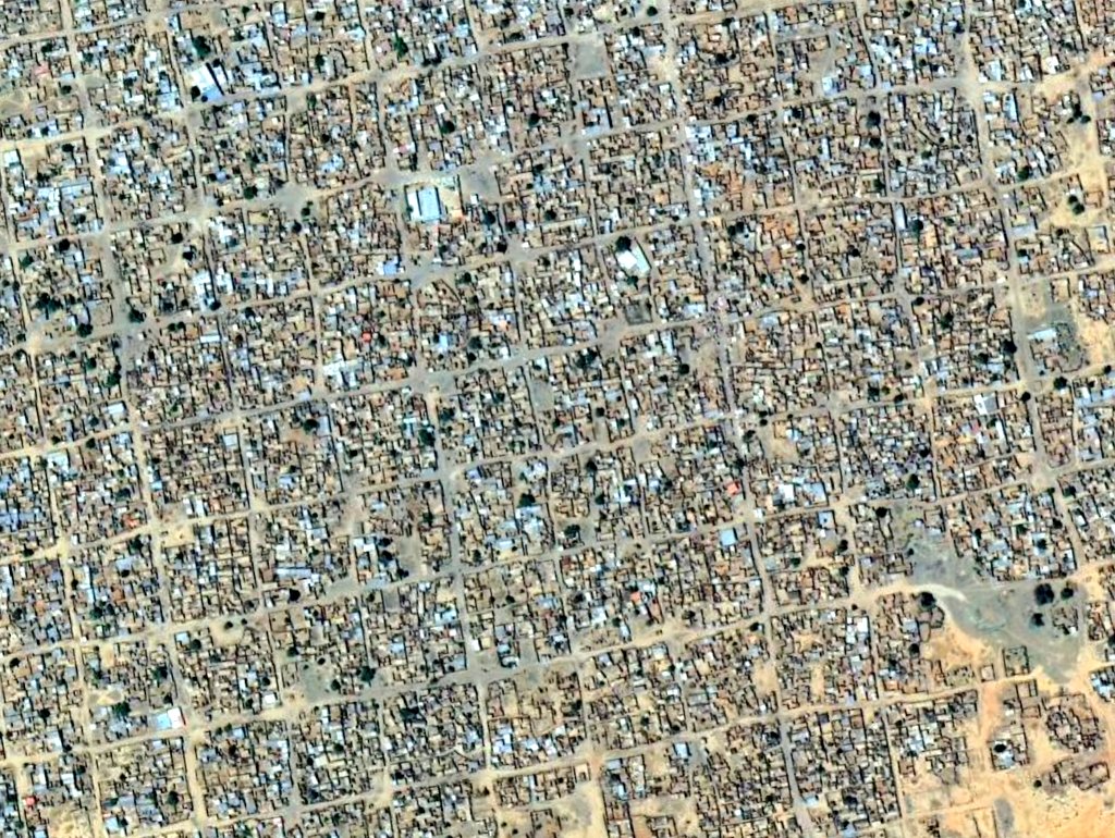 Today in El Fasher, the RSF carried out a new war crime, bombing a civilian gathering at a mosque in the Abu Shouk IDP Camp, North Darfur, Sudan 🇸🇩, using a UAE-supplied CH-95 UAV and Chinese munitions. Reports indicate that around 70 civilians were killed &amp; dozens more injured.