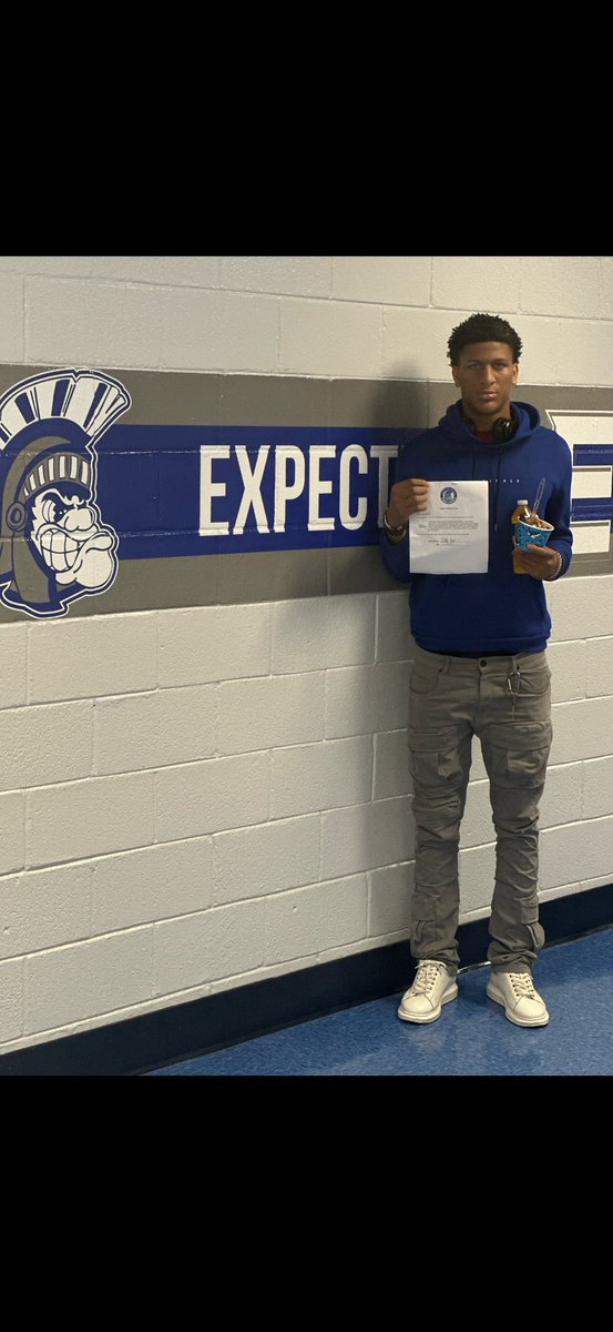 Received a Positive referral at school.  Being an athlete is great, but you need to be a good person at heart.  I challenge you to say or do something nice to someone today!  

<a href="/Trojansblue/">Cross Trojans</a>