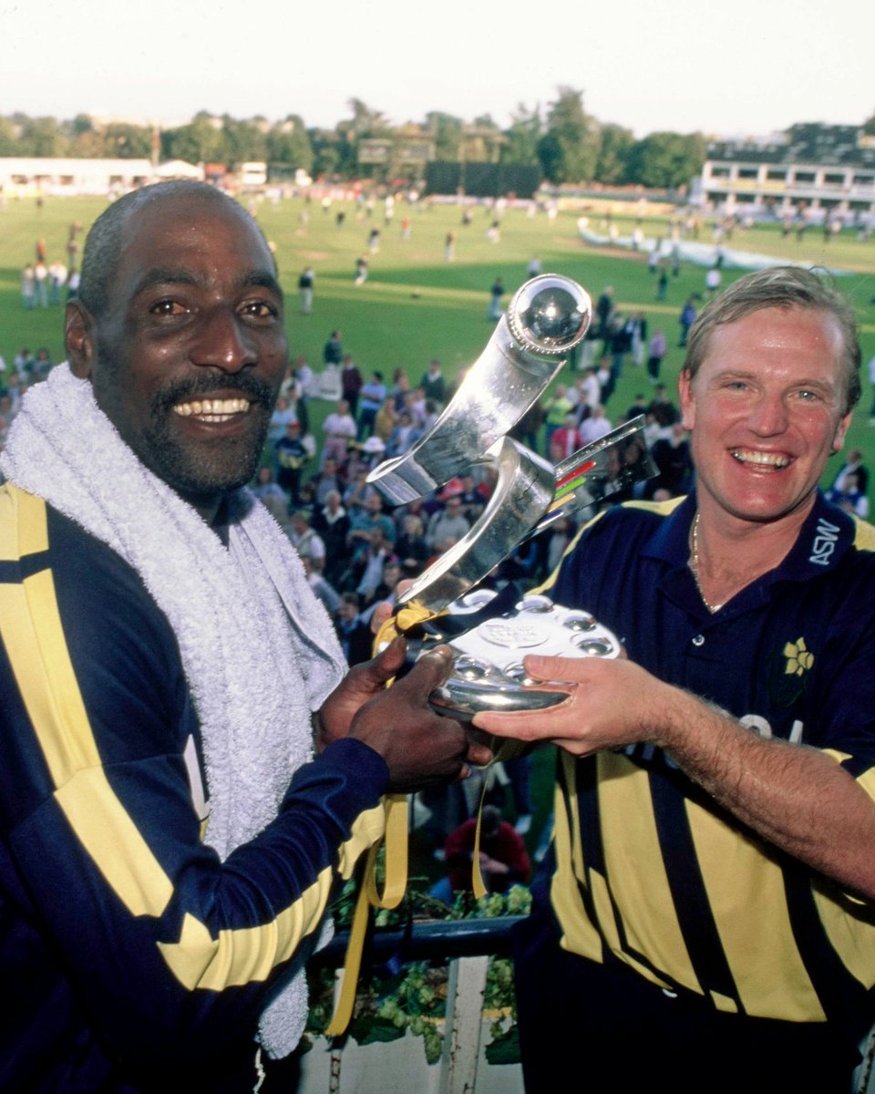 #OnThisDay in 1993, Hugh Morris and Sir Viv Richards lifted the AXA Sunday League at Canterbury 🏆

It was King Viv's final one-day game of his illustrious career ❤️👑

#OhGlammyGlammy
