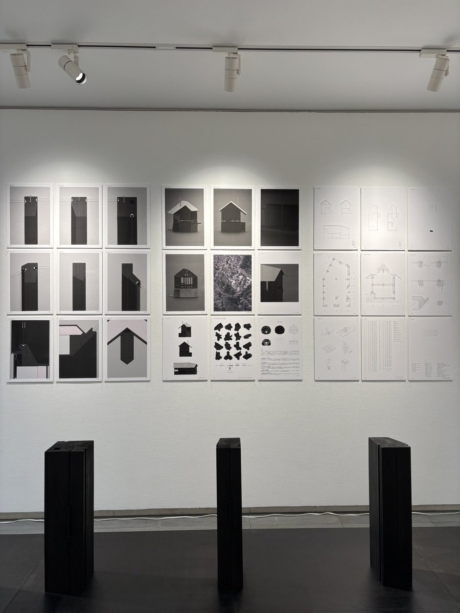 mpl_architect's tweet image. 📍SDレビュー2025
「ドローイングと模型の入選展」を謳っているので、独自の表現への追及に着目…！
メディウムとしての魅力に留まらず、建築実体を引っ張っていくようなものになっているかが大切な気がした👀✨️

個人的には、House in Leersumの「太った断面」という言葉と考え方が好きでした〜！