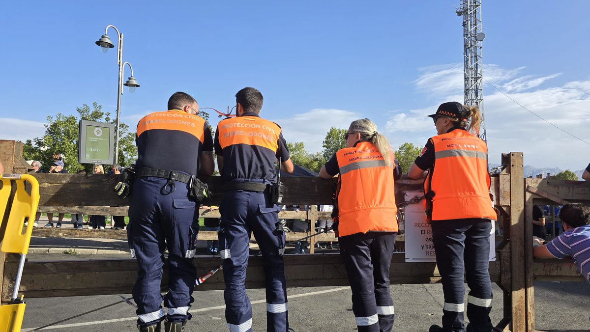 Durante la mañana de hoy, una dotación de nuestra Agrupación de Voluntarios se ha desplazado hasta Moralzarzal para colaborar en el dispositivo preventivo de los encierros, con motivo de la celebración de sus fiestas patronales.