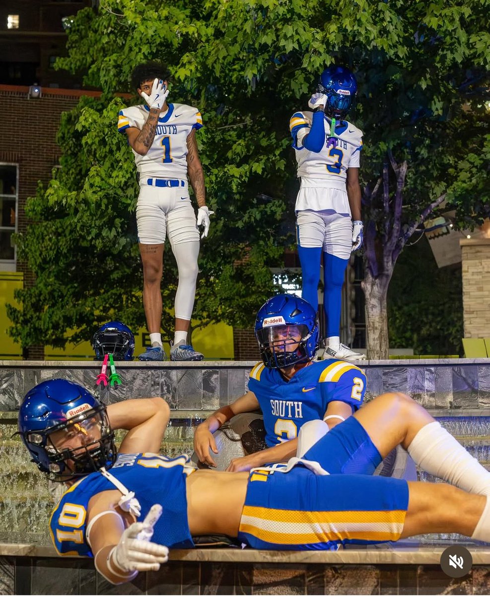 🚨GAM❌ DAY 🚨 

⚫️BLACK OUT ⚫️

📍CBAC

  FUCK OLATH❌  ❌AST
 
<a href="/BarstoolOEHS/">Barstool Olathe East</a>
