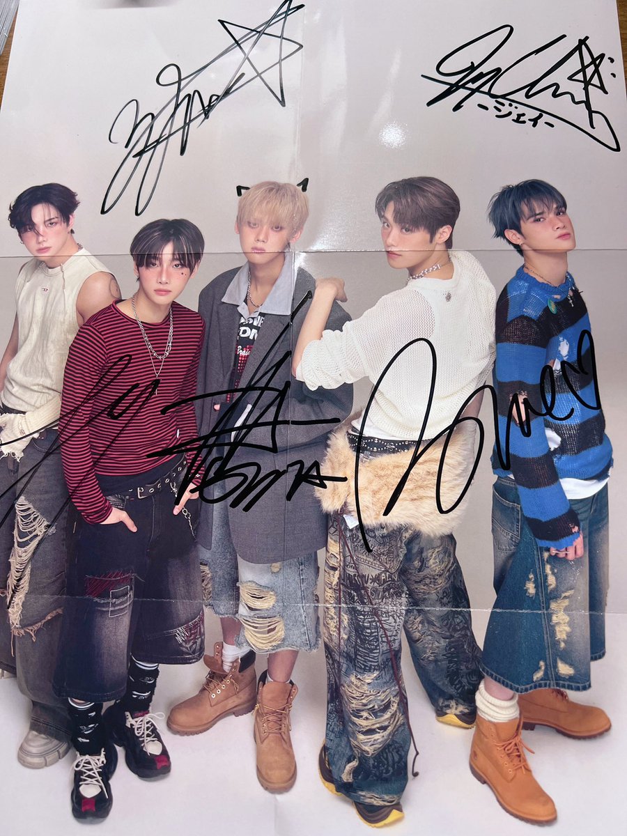 ToMyStar0510's tweet photo. 20250919 キッスエンタ リリイベ😘
やっと私のリリイベ始まった…！
「1ヶ月ぶりだねー」って言ったら「もう1ヶ月経ったの！？」ってびっくりしてたソンミンさん可愛かったなぁ笑
あと全サでテグに「なんか緊張してる」って話したら「じゃあ今エンハの方向いて叫んで」って無茶振りされたのほんとに意味わかんなかったです(いじめないで←)
また明日ー👋