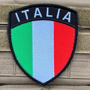 Cultination1's tweet photo. En Italie, une retraitée de 87 ans, vivant seule, a appelé la police parce qu’elle avait faim.

Voici ce qui s’est passé ensuite➡