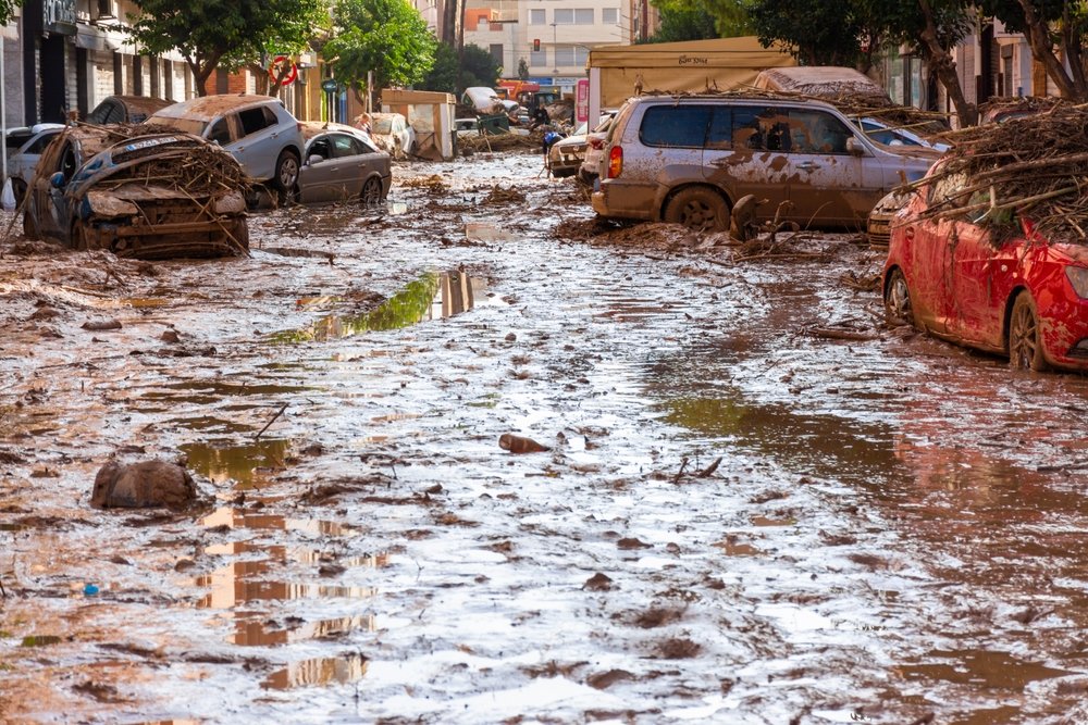 Toxic landfills and storm surges don’t mix: when hurricanes hit, they can unleash leachate, methane, and poisons into water and soil. But bond markets ignore the risks. Column today - open.substack.com/pub/susanpcraw…