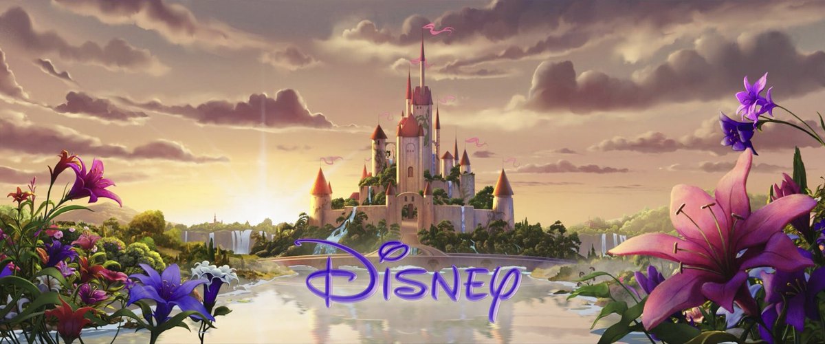 ディズニーがちょっと前まで実写映画の時にやってくれてた、オープニングのDisneyロゴのお城や背景を作品の内容に合わせて変えるやつ大好きマンです。
物語が始まる前からもう楽しい。