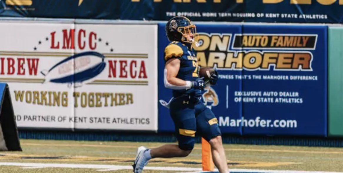 Through three weeks, <a href="/cade_wolford/">Cade Wolford</a> leads the COUNTRY in yards per catch at 31.9🏈

Wolford has caught seven passes this season with four touchdowns, including one in each game, finding the end zone at a 57%  clip🔥
 
Incredible⚡️
<a href="/KentStFootball/">Kent State Football</a>