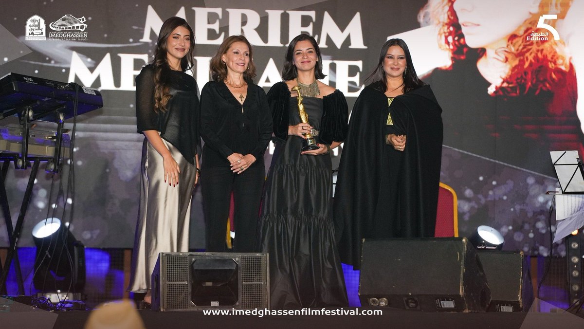 𝐂𝐇𝐀𝐎𝐔𝐈𝐀 𝐀𝐔𝐑𝐄𝐒 𝐌𝐄𝐃𝐈𝐀 tweet media