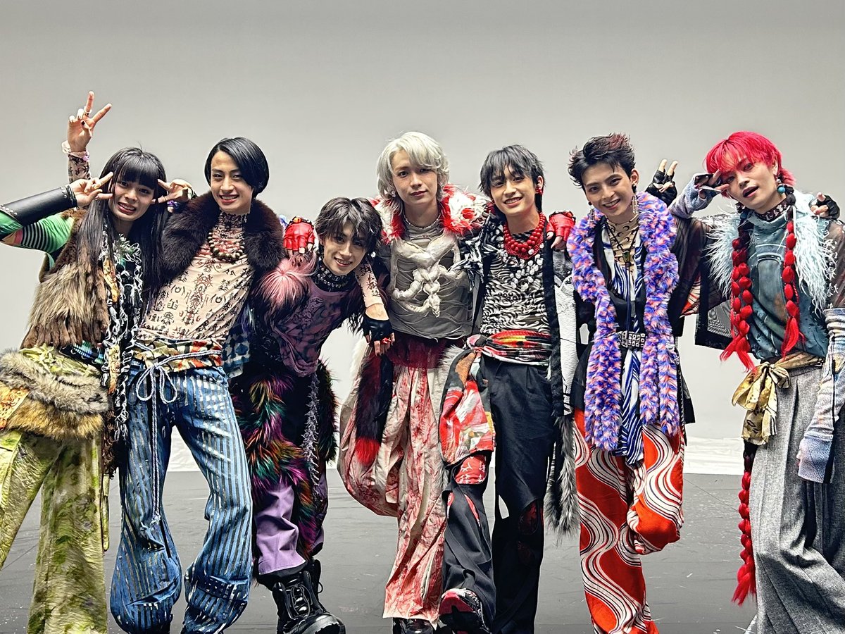 龍宮城 OFFICIAL / 0年0組 (@ryugujoofficial) on Twitter photo ◤ ̄ ̄ ̄ ̄ ̄ ̄ ̄ ̄ ̄ ̄ ̄
STARLIGHT×NEXTAGE
___________◢
いよいよ明日開催となりました。
皆様お気を付けてお越しください。
お楽しみに🦑
9月20日(土)
開場17:30 / 開演18:30
@ 有明アリーナ
▼チケット詳細はこちら
starconlive.jp/ticket-general
#龍宮城
<a href="/thestarnextage/">STARLIGHT×NEXTAGE</a> ◤ ̄ ̄ ̄ ̄ ̄ ̄ ̄ ̄ ̄ ̄ ̄
STARLIGHT×NEXTAGE
___________◢
いよいよ明日開催となりました。
皆様お気を付けてお越しください。
お楽しみに🦑
9月20日(土)
開場17:30 / 開演18:30
@ 有明アリーナ
▼チケット詳細はこちら
starconlive.jp/ticket-general
#龍宮城
<a href="/thestarnextage/">STARLIGHT×NEXTAGE</a>