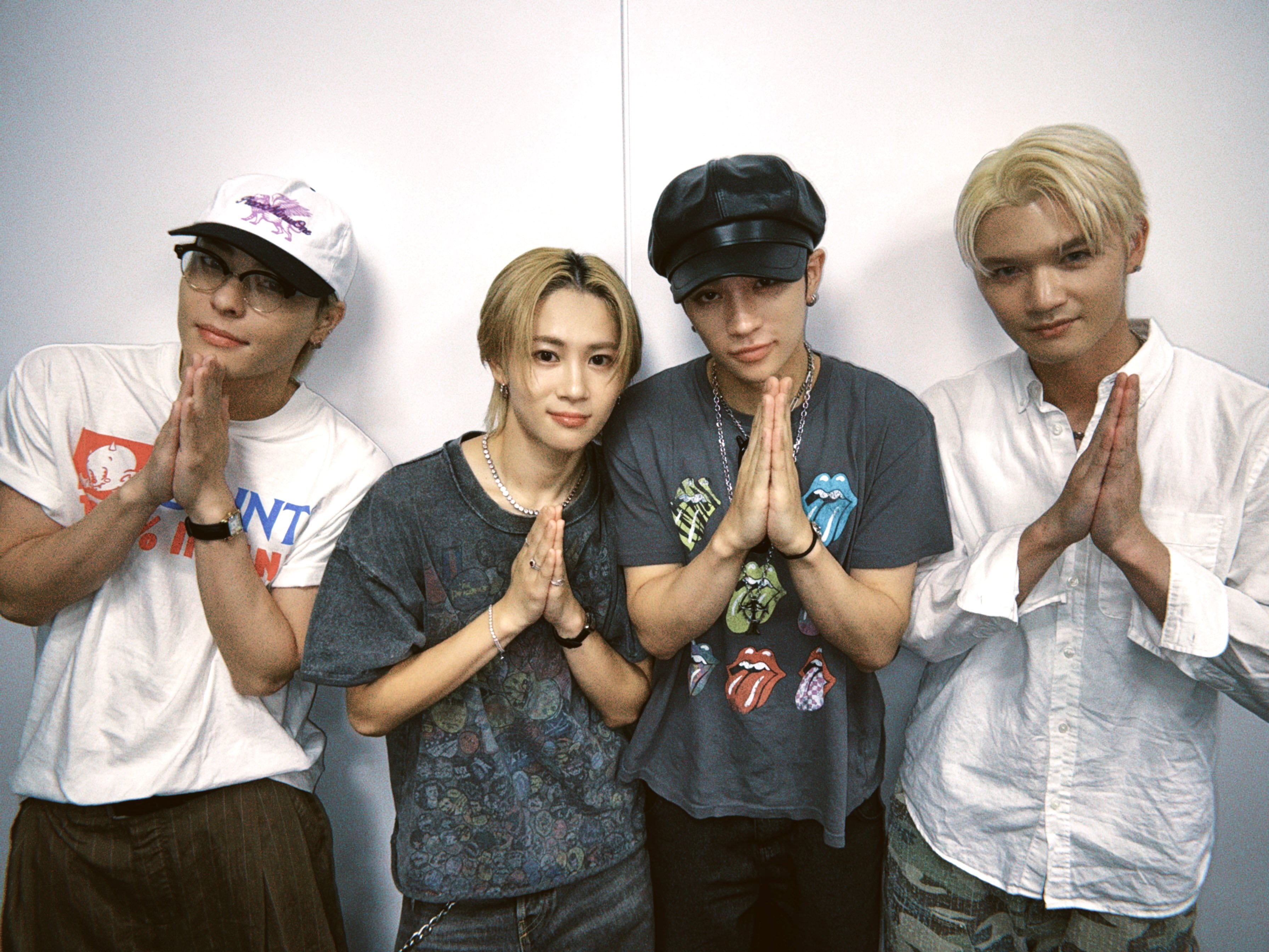 HIROTO サイン入りパネル WOLFHOWLHARMONY 300PXL_20250403_042819177.MP_.jpg