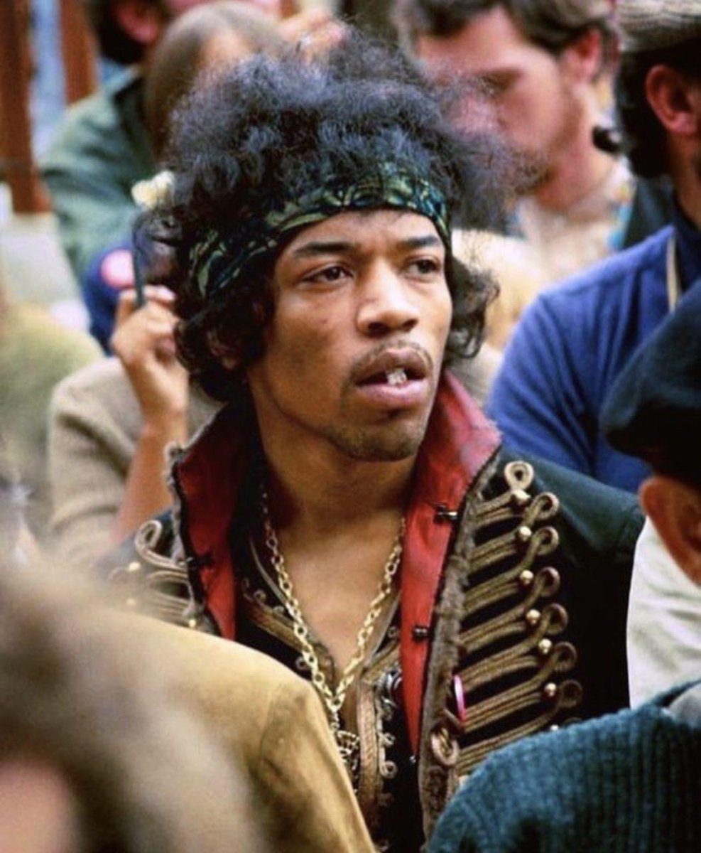 Джими Хендрикс кушает ЛСД на фестивале в Монтерее. 1967 г. Lucy in the Sky with Diamonds.

#jimihendrix