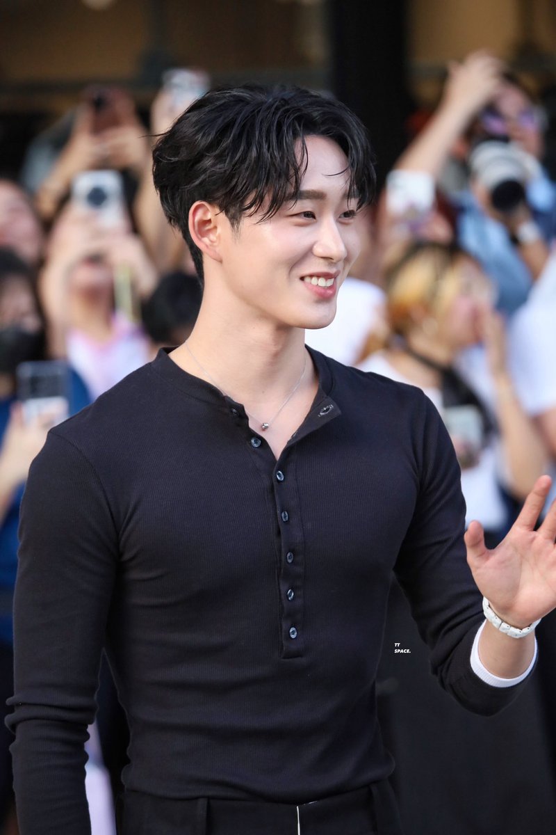 โซ๊ะมากกกกก 🫠✨

EST AT CHANEL OPENING
#CHANELEMQUARTIERxEST 
#est_rvp