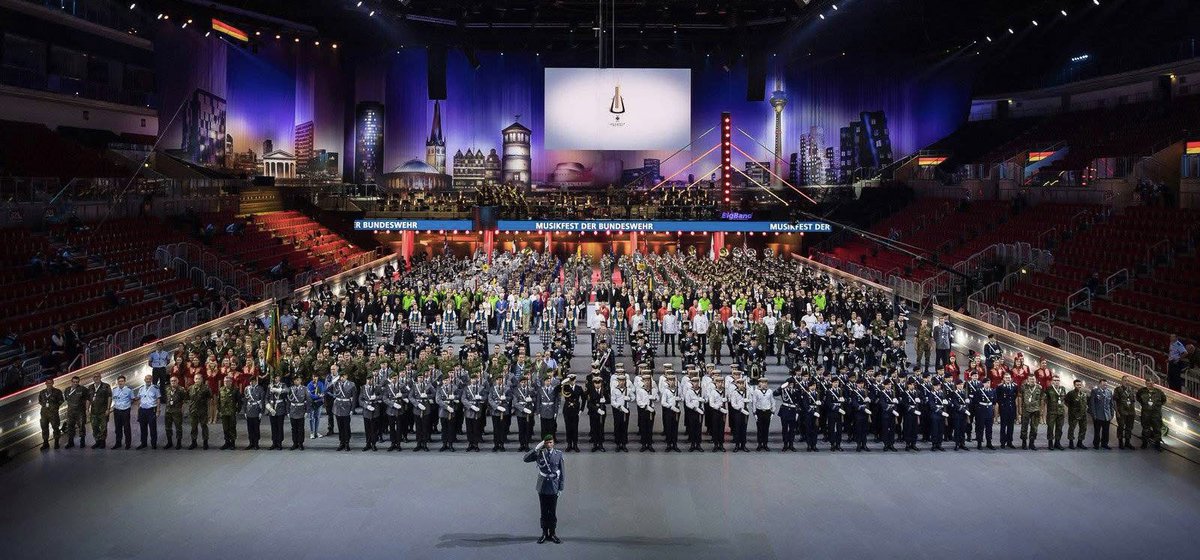 Great to be back in Düsseldorf for the incomparable Musikfest der Bundeswehr at the PSD BANK DOME 🇩🇪 Two tremendous performances lie ahead this Saturday, September 20th with 700 performers from six nations 🇭🇷 🇨🇿 🇩🇪 🏴󠁧󠁢󠁳󠁣󠁴󠁿 🇸🇪 🇺🇦 musikfestbw.de