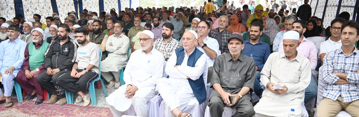 Today's foundation stone laying ceremony for the townhall led by Dy CM <a href="/Surinderch55/">Surinder Choudhary</a> ji &amp; Hon'ble minister <a href="/sakinaitoo/">Sakina Itoo</a> ji ! marks another significant milestone for the people of Dhpora.This development project showcases the government's commitment to enhancing infrastructure.