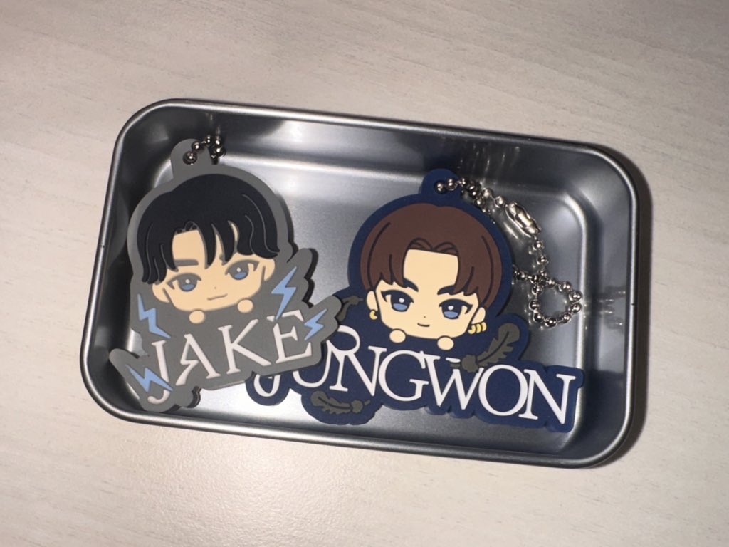 b2sideu's tweet image. 여의즈 선크림즈 … 칸쵸 원해요🫠