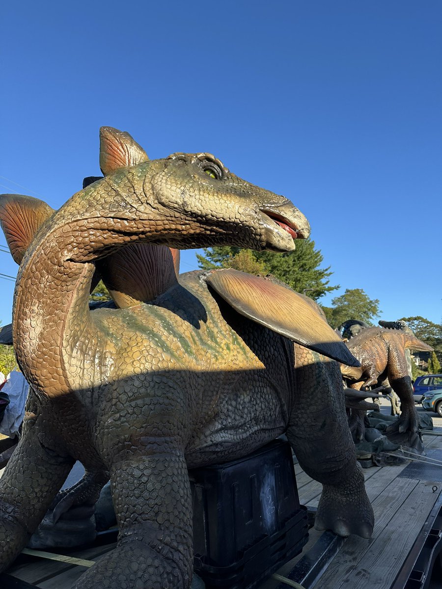 This morning at <a href="/NorDxLab/">NorDx Laboratory</a> - hope none of them escapes 🦖