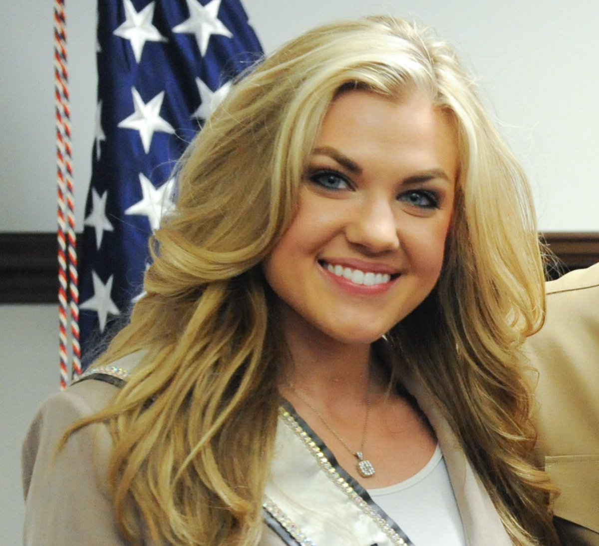 The new Chair of the Board and CEO of Turning Point USA. 👏

Drop a ❤️ for Erika Kirk