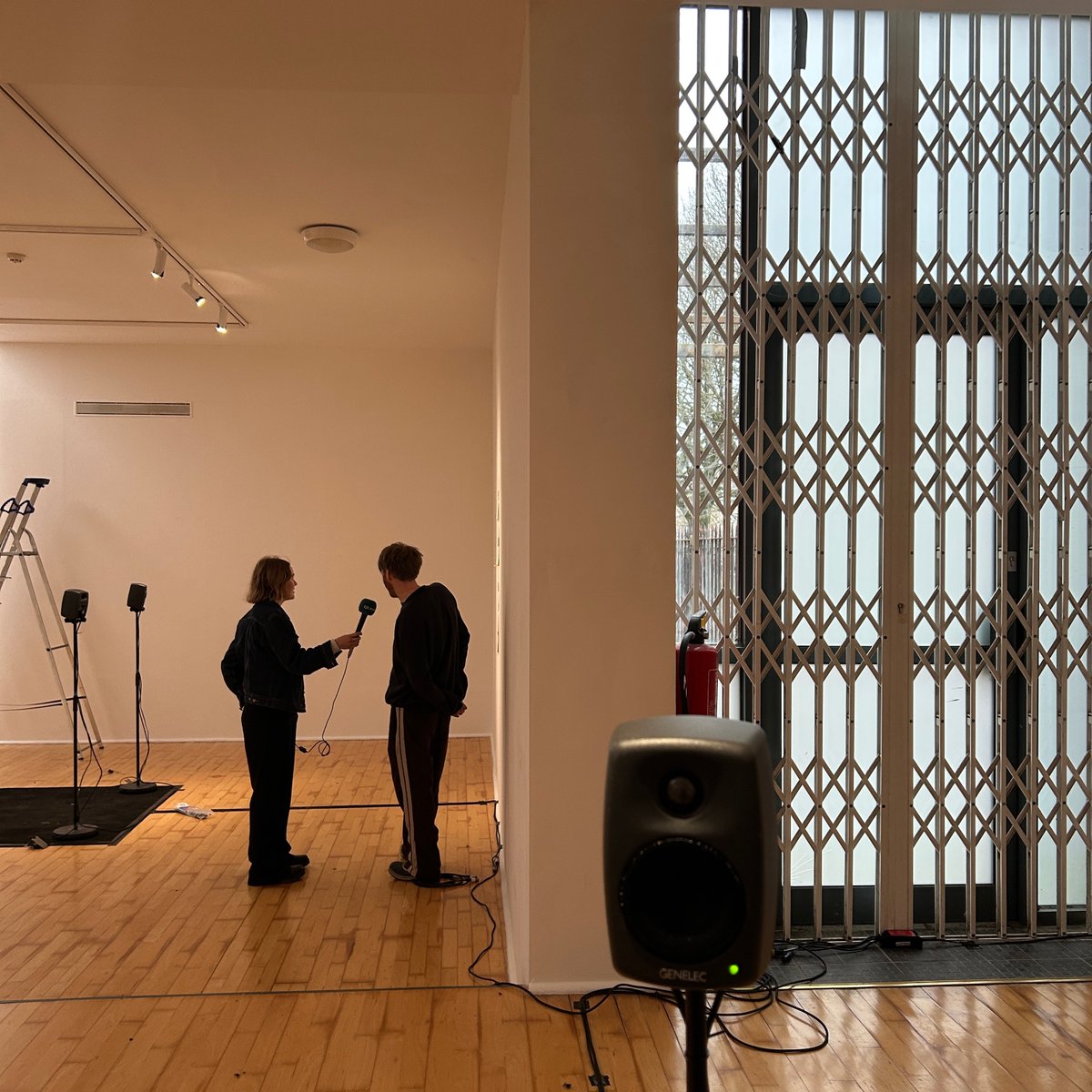 GwennoRobinson's tweet image. I’m finally #CardiffTrained!

Really pleased to have finished my Master’s at @CardiffJomec after a tough year. Great to be back at the BBC in Cardiff this week, starting my new job as a journalist with @NewyddionS4C!