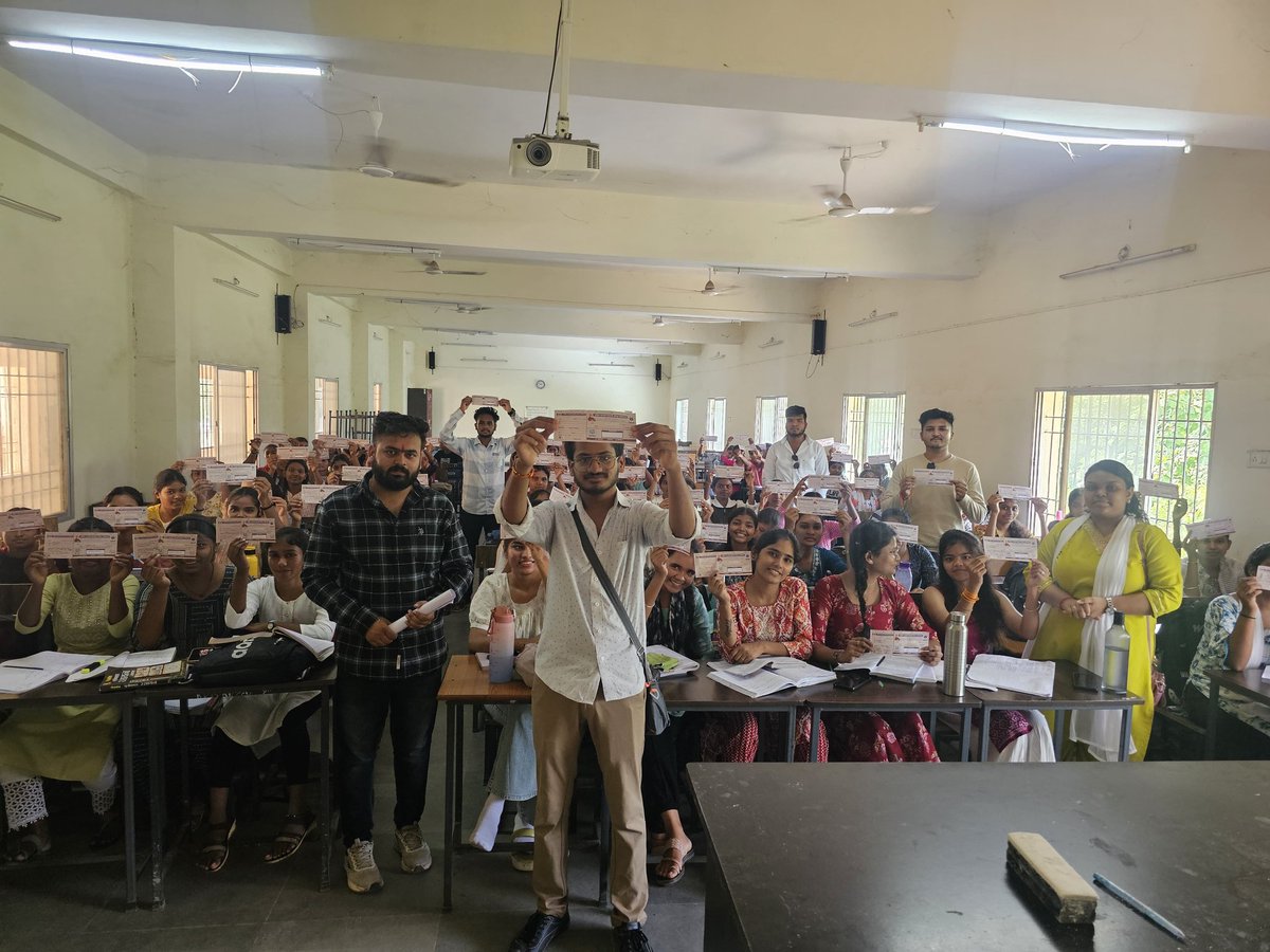 अखिल भारतीय विद्यार्थी परिषद, राजनांदगांव इकाई द्वारा अधिकतम सदस्यता दिवस के दिन विभिन्न महाविद्यालय में जाकर सदस्यता अभियान चलाया गया जिसमें सैकड़ो विद्यार्थियों ने परिषद की सदस्यता ग्रहण की।