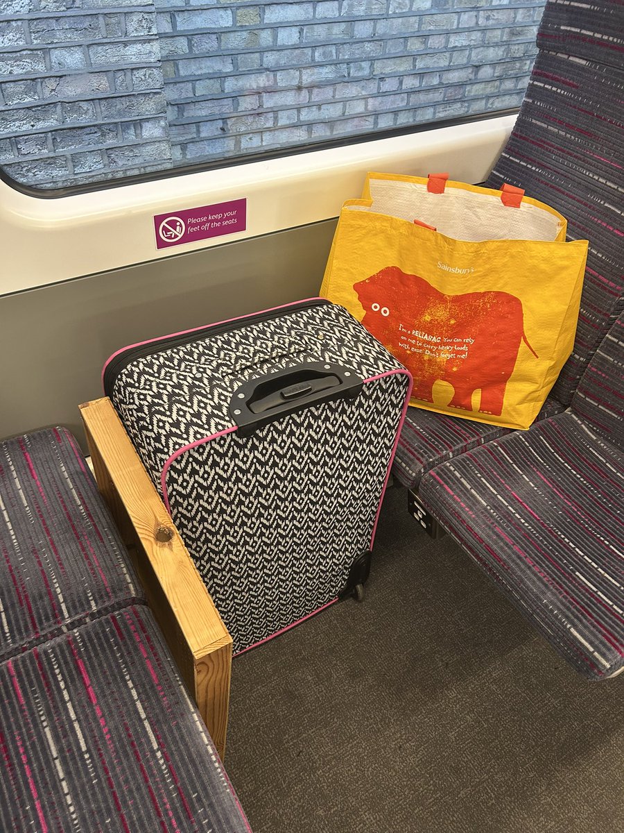 Afternoon all, off to next to do a fundraiser at Basildon fire station tomorrow, that lot in the picture is for the event, for the first time ever it’s hit me I’m not as healthy as I like to pretend, had to find a route with no stairs, my heart is grateful for the effort😂😂