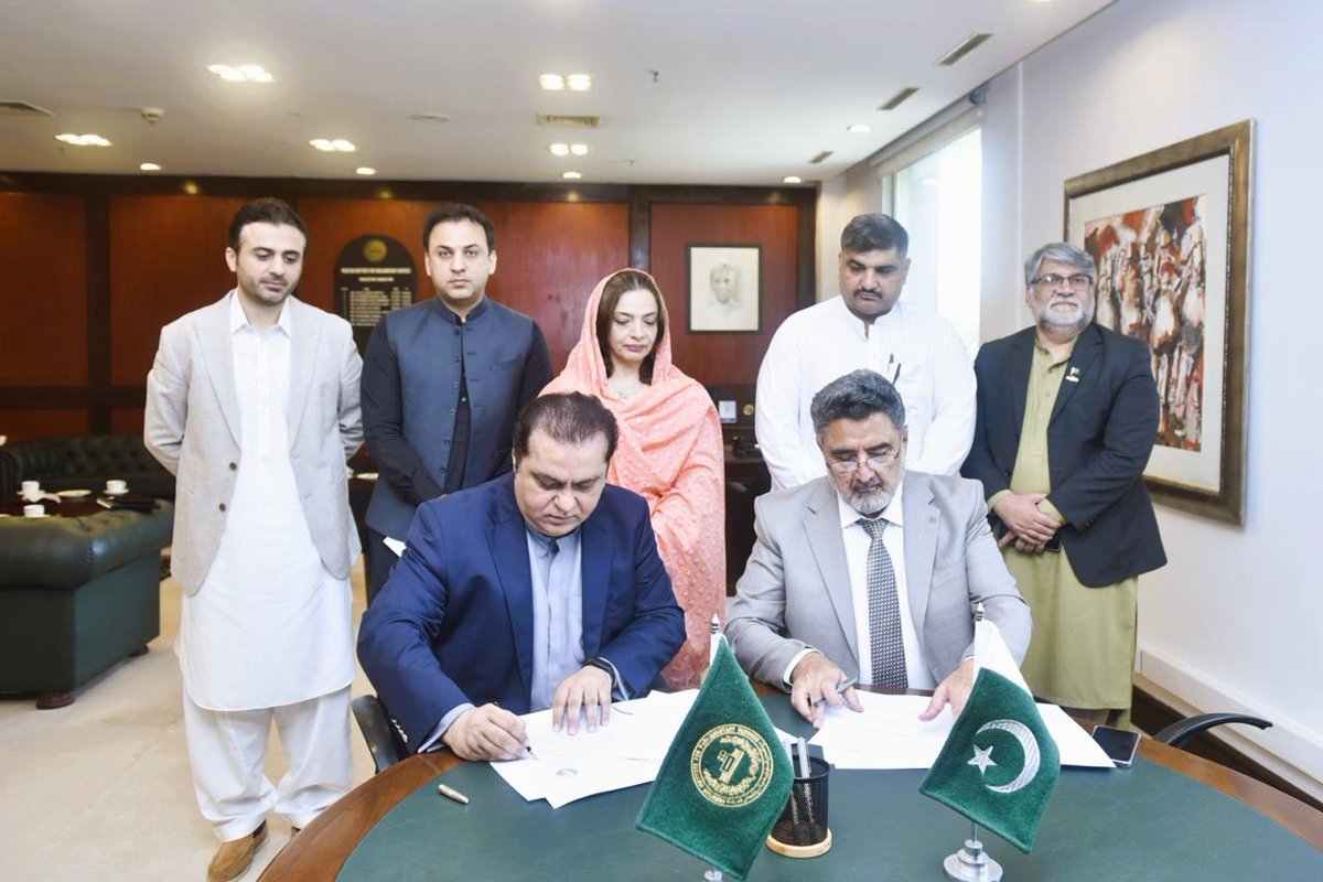 PIPS_GOV's tweet image. The Pakistan Institute for Parliamentary Services (PIPS) and Islamia College University Peshawar (ICUP) signed a landmark Memorandum of Understanding (MoU) on September 19, 2025, at PIPS Campus, Islamabad.