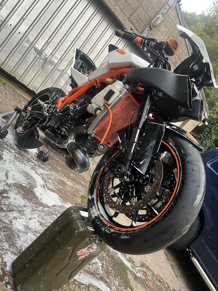 It’s the weekend. No racing for me but dragged old Kato out to prep for the final <a href="/NGRoadRacing/">NG Road Racing</a> meeting of the year. I like to use it at least once a season to keep it running nice. Coolant out, plain water in and the usual wheel in the air ritual to get rid of air locks.