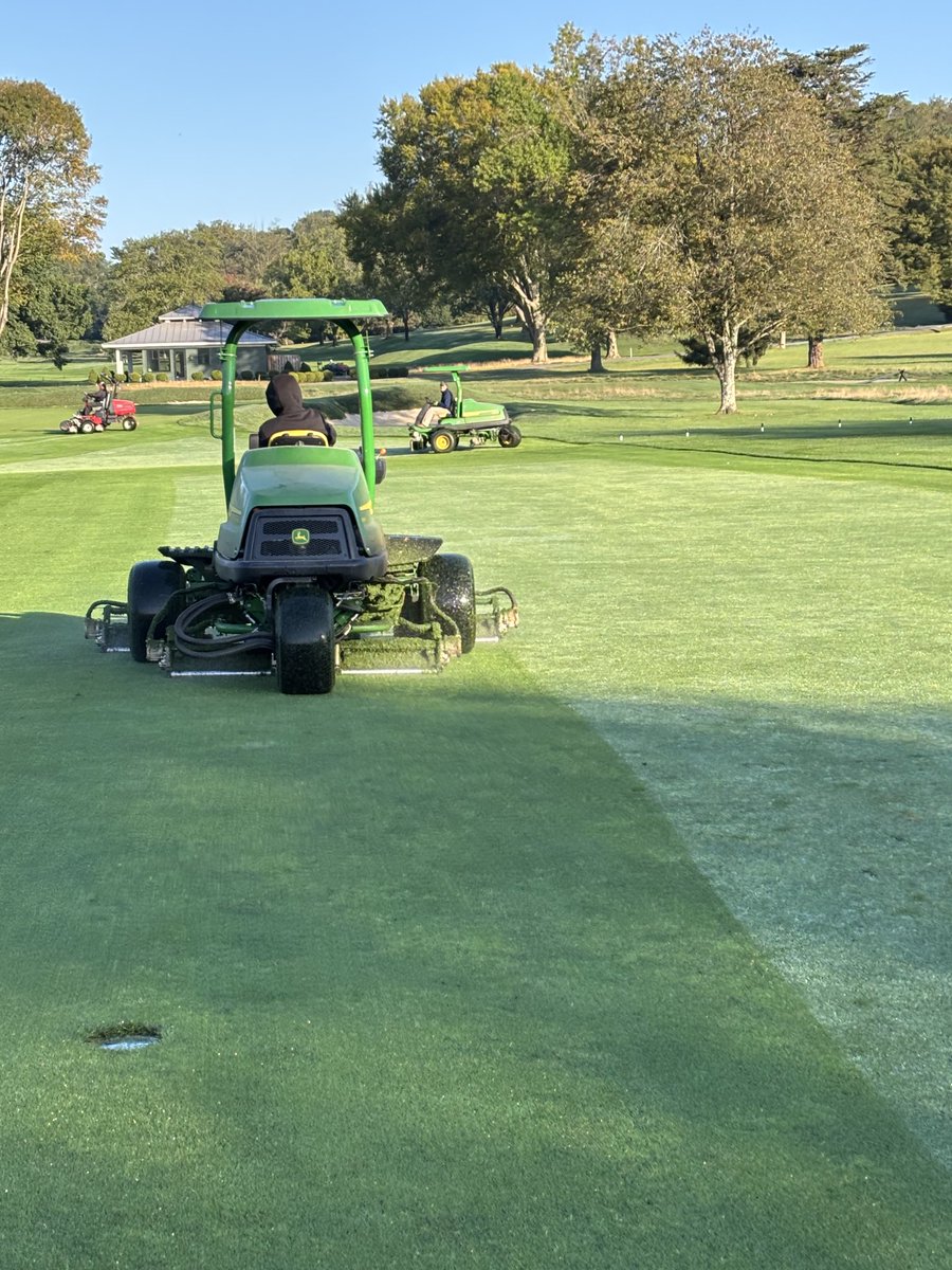 JMB5050's tweet photo. Nothing like a ⁦@JohnDeere⁩ single wing I-formation for the win. Defense didn’t stand a chance! 💚💛🏈🦌 https://t.co/sQ9CLSDJJ1