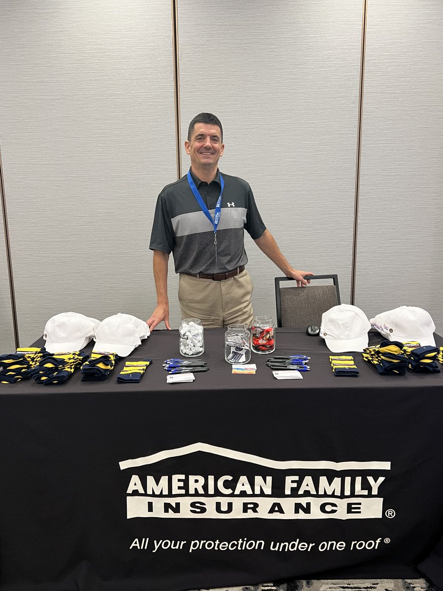 DPiazzaAmFam's tweet photo. Had a great day exhibiting at this year’s Women's Council of Realtor's Inspire Conference (supporting women in real estate). https://t.co/rNOYn8hrbM
