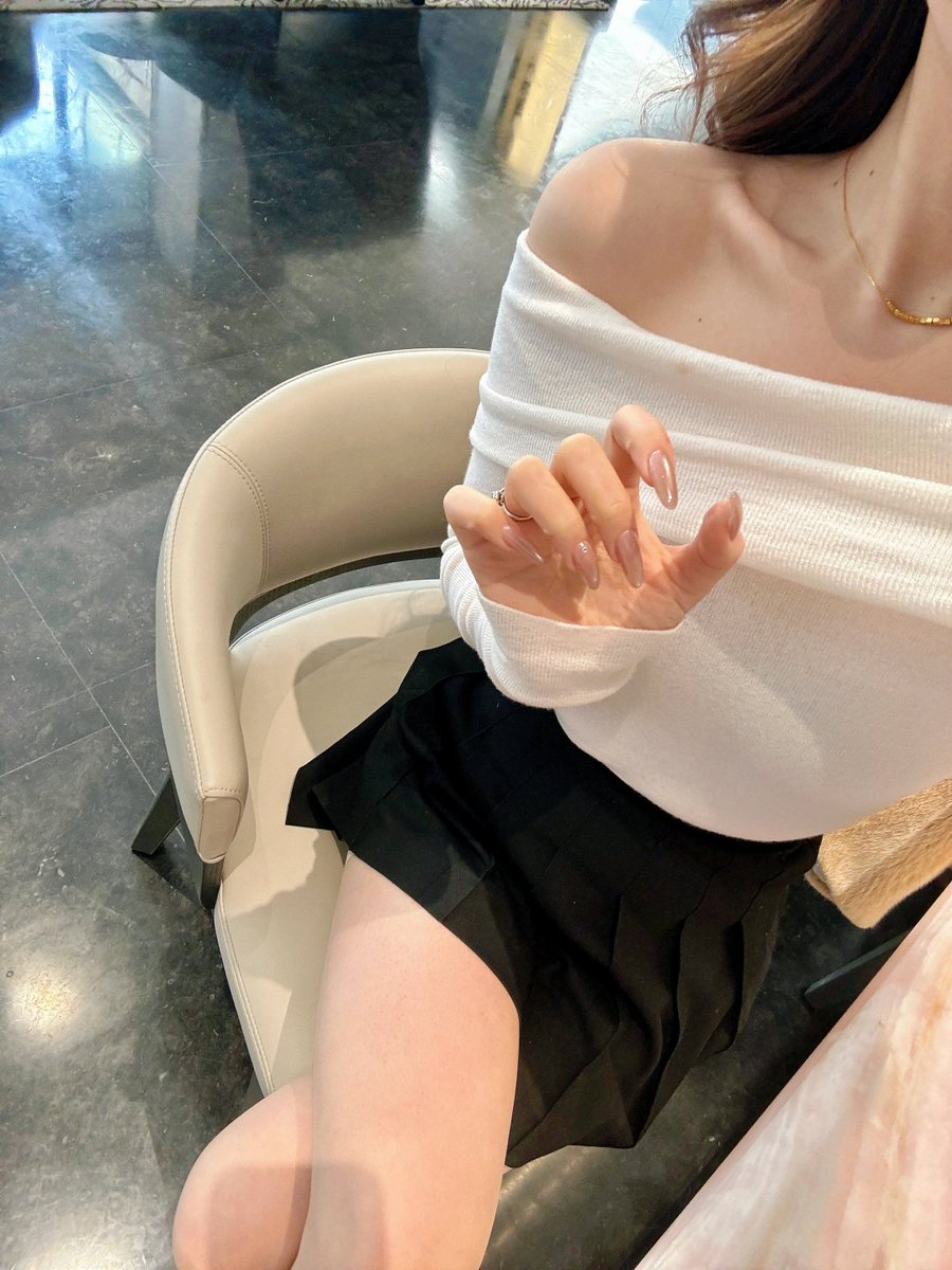 jayrdark's tweet image. GM🤍🖤
Have a great Friday!!