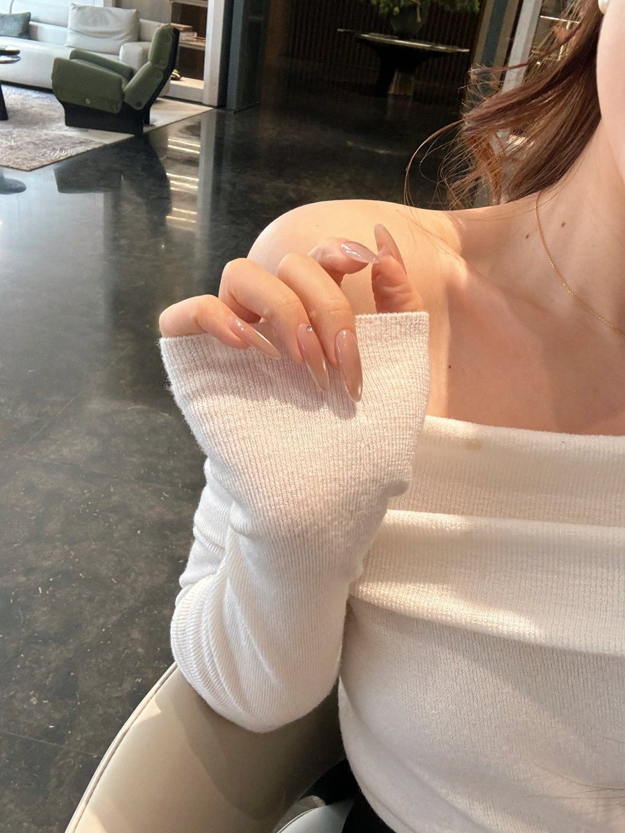 jayrdark's tweet image. GM🤍🖤
Have a great Friday!!