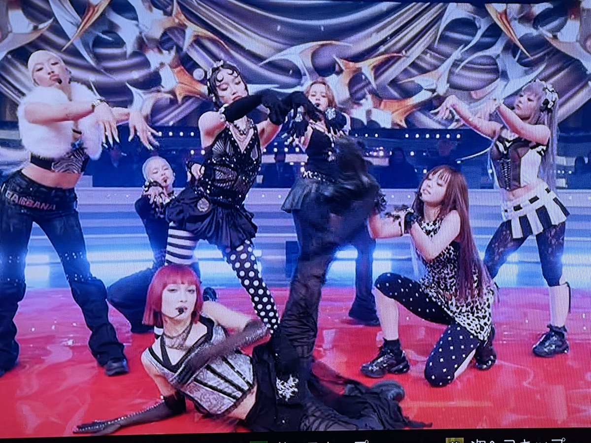 BikoJackson's tweet photo. ちょっとXGやばっ🫢
また口パクとか言われそうなぐらい安定感あるヴォーカルとダンスはもちろんだけちどポージングの「無」の部分の美しさ…
実は激しい踊りよりも手数を少なくかっこよく見せるのが1番難しい、うまさが見えるところ
基礎がしっかりしてるからできる素晴らしさ

#XG_GALA 
#mｽﾃ https://t.co/5fQG6PKNWJ