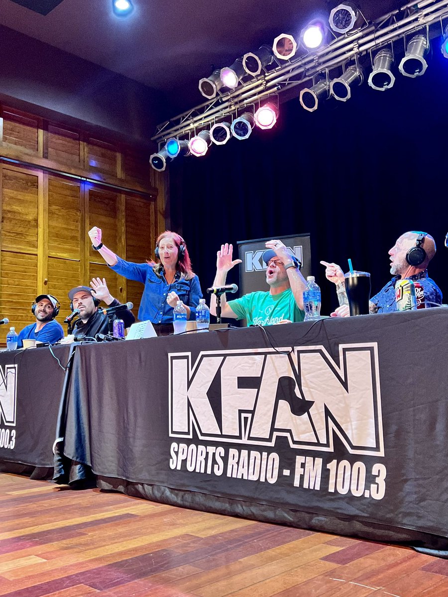 KFAN1003's tweet image. Through Rd. 2 of the #Initials Major at @ticasino:

@Chris_Hawkey: 5
@MeatSauce1: 4
@MarkDParrish: 2
@MarneyGellner: 6
Kenny the Rube: 1

We crown a new Major champion around 8:15am!
@iHeartRadio | KFAN.com/Watch