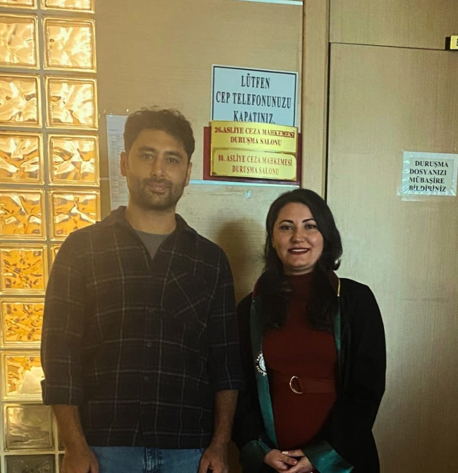 Öğretmenlerin hakları ile ilgili mücadeleyi sürdürürken hakkımızda açılan davalara da katılıyoruz. 

Öğretmenlik Meslek Kanunu görüşmeleri döneminde Sendikamızın eylemleri ülke gündemine yansımış, öğretmenlerin var olma mücadelesi de tüm engellemelere rağmen verilmişti. Anadolu