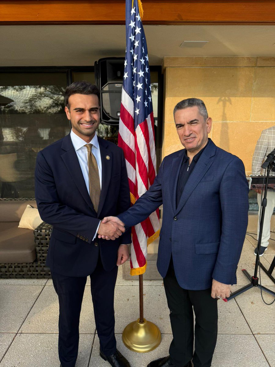 التقيت في واشنطن مع عضو الكونغرس<a href="/AbrahamHamadeh/">Abe Hamadeh</a>، تباحثنا في مواضيعٍ عدة تخص العراق والشرق الأوسط وعن كيفية تعزيز التعاون المشترك بين العراق والولايات المتحدة الأمريكية في كافة الملفات الأمنية والسياسية والإقتصادية وكل ما يدعم الإستقرار والتنمية .