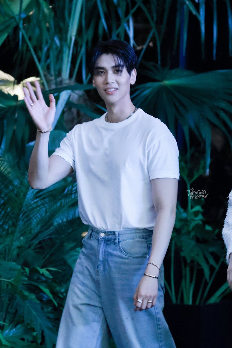 muscle boy 💪

// the weather is so hot, thats why my boy took off his jacket 🔥🔥

DUNK x CHANEL
꒰ <a href="/dunknatachai/">dunknatachai</a> : #dunknatachai ꒱