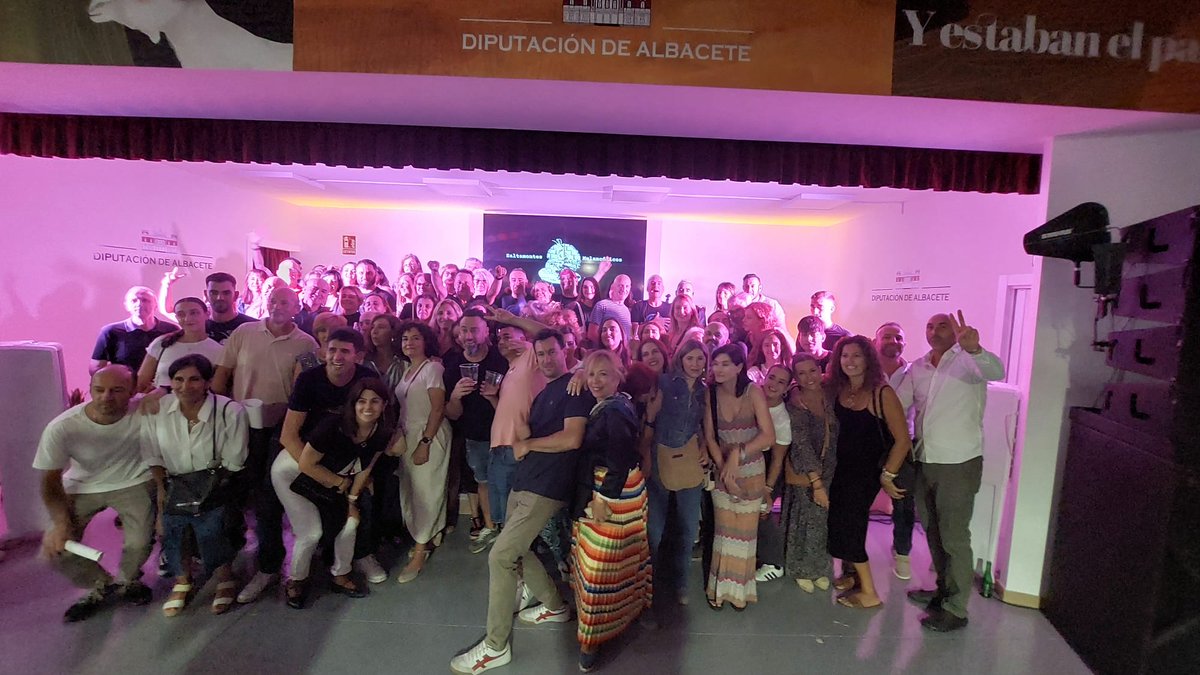 Rescatamos algunas imágenes del pasado 7 de septiembre que se nos habían quedado en el tintero. Allí pusisteis el stand de la Diputación Provincial de Albacete, en el recinto ferial. ¡¡Ni un alfiler, cabía!! ¡¡Millones de gracias!!

<a href="/dipualba/">Diputación de Albacete</a>