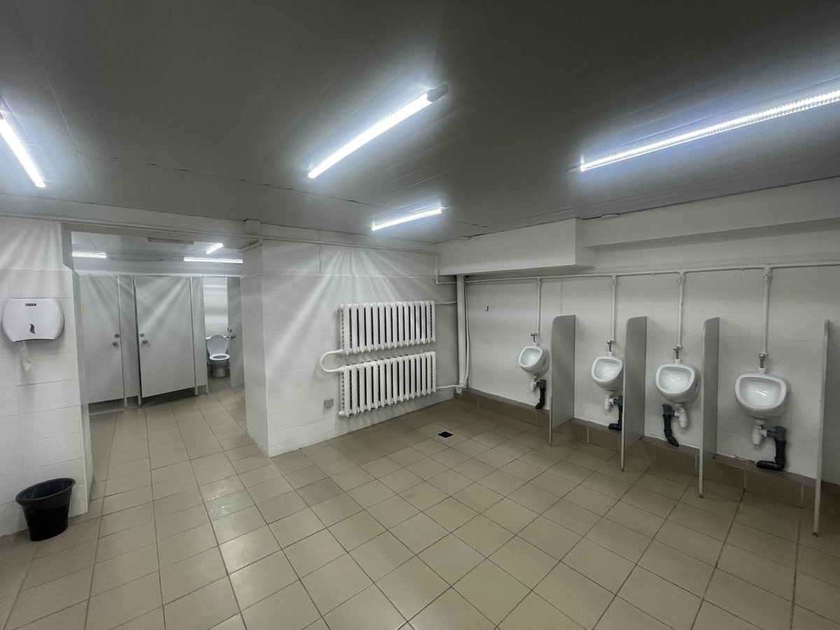 Yleisövessat Moskovassa
Puistoissa ja kaduilla olevat yleiset vessat tuovat helpotusta kaupunkielämään.