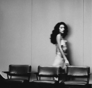 OLIVIA DEAN unseats <a href="/KingfishrBand/">Kingfishr</a>'s Killeagh on the top of the Irish Singles Chart this week with Man I Need, ending their 8-week run and bagging her first Irish #1 single! #oliviadean #manineed #irishcharts rb.gy/hnvnfl