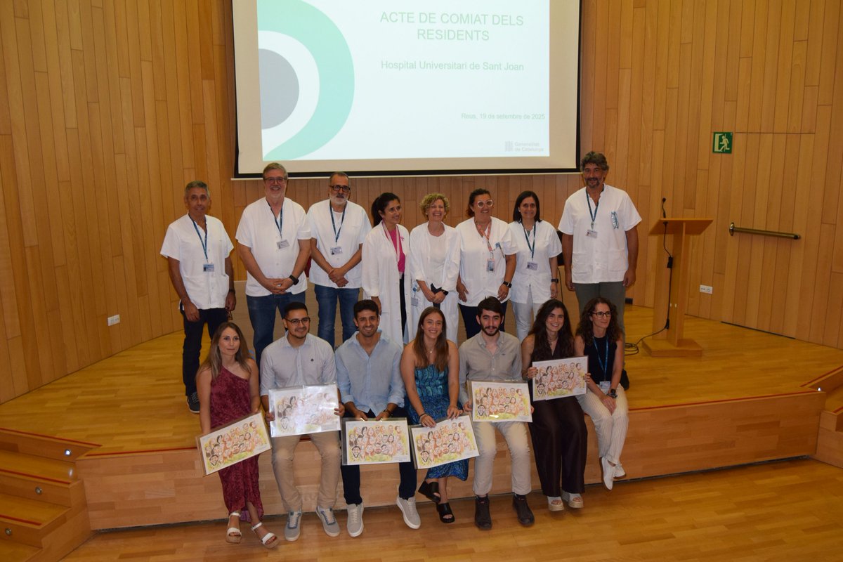 HospitalReus's tweet photo. L'Auditori de l'Hospital Universitari Sant Joan de Reus ha acollit, avui divendres 19 de setembre, l'acte de comiat de sis residents. 👏 Enhorabona Daniel Arregui, Victor David Calderón, Ana Maria Jimenez, Laura Molina, Guillermo Renau i Miriam Vidal!

🔗 https://t.co/M60sb8XWuI https://t.co/W7BAjc89EB